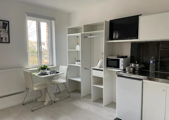 La Ferme Du Chateau - 2 Fontaine-l'Eveque