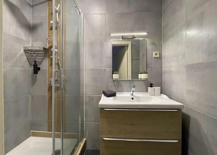 לינה וארוחת בוקר La Ferme Du Chateau - 2 3*